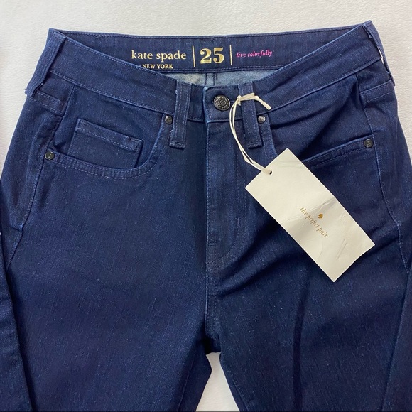 💕HP💕NWOT Kate Spade - Dark Wash "The Uptown" Flare Jeans Bootcut Sz 25 US Sz 2 - Picture 3 of 8